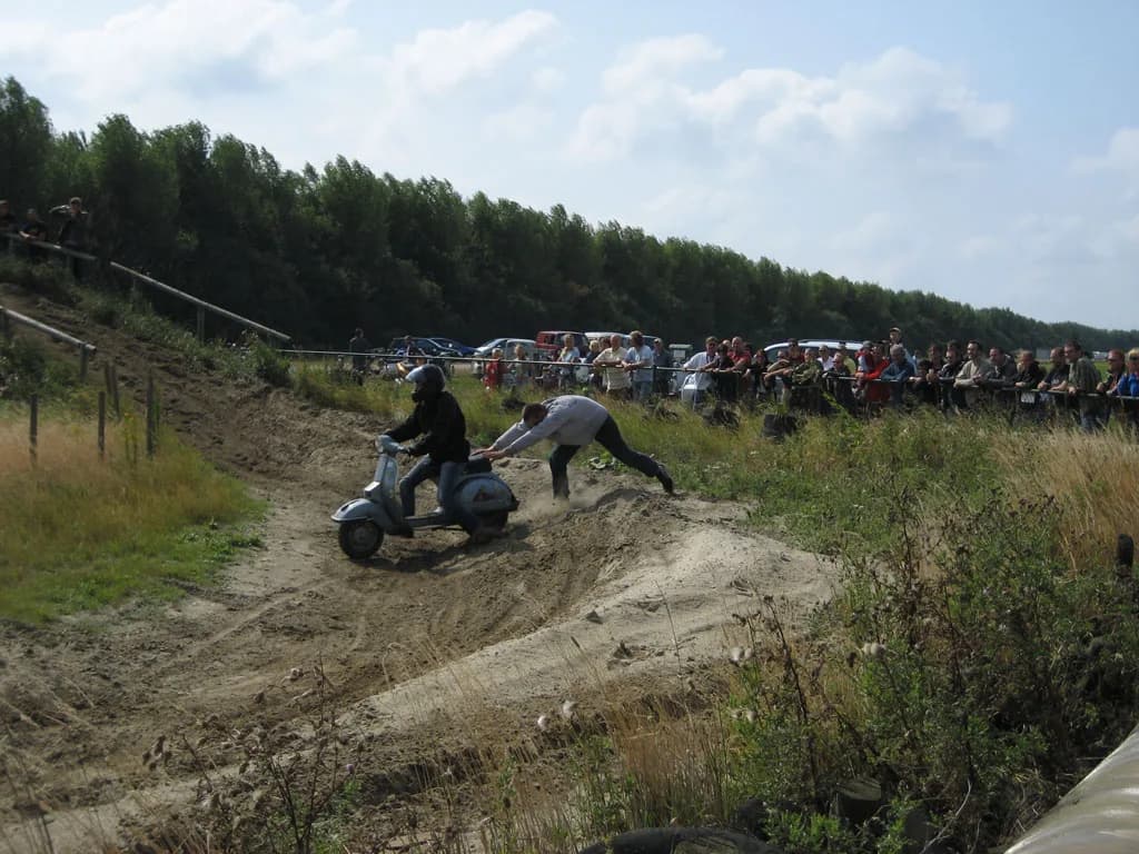 2006 Tholen