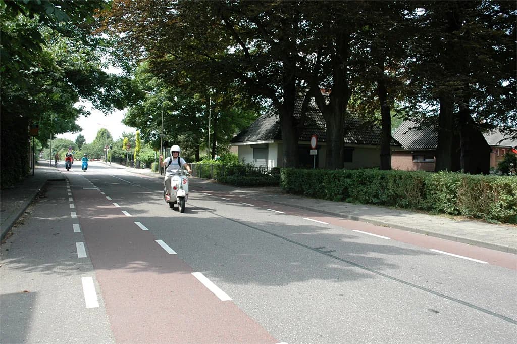 2005 HVC, AVC, Motoplanet ride