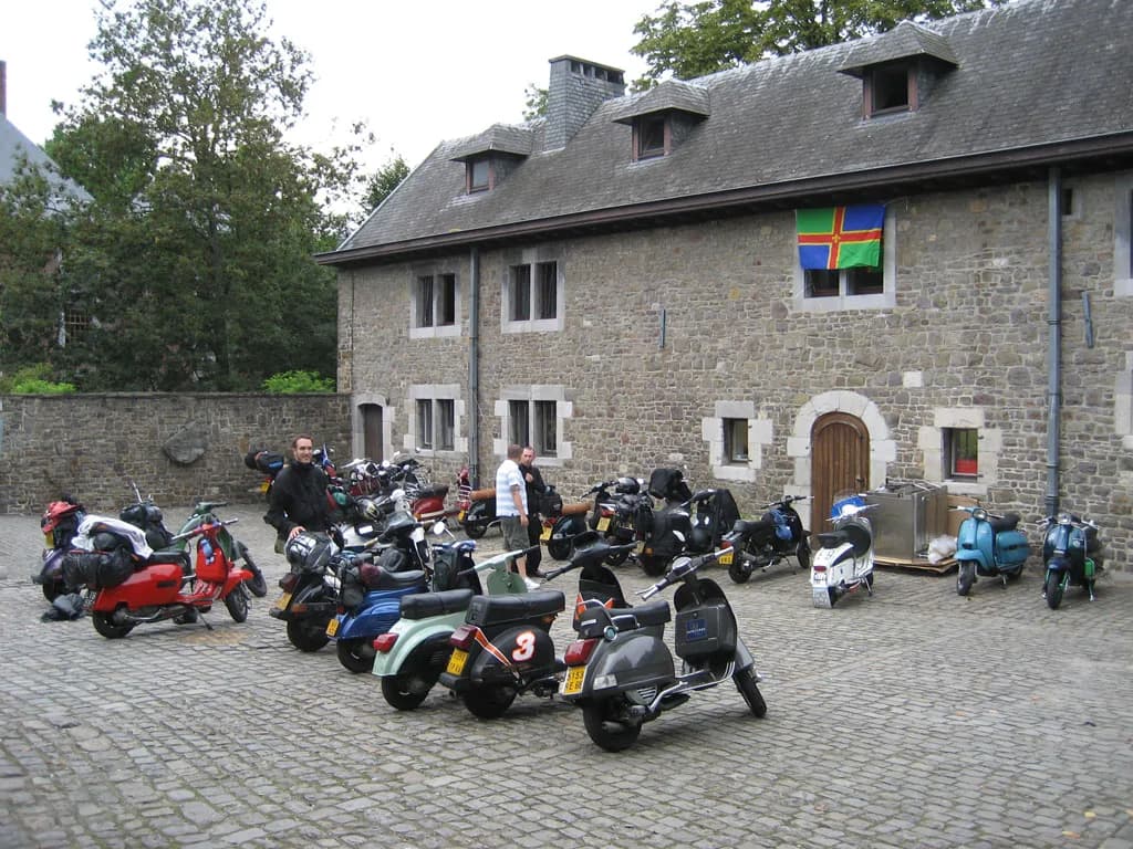 2006 Vespa run Luik