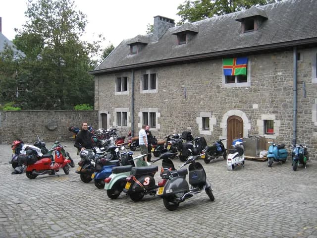 2006 Vespa run Luik