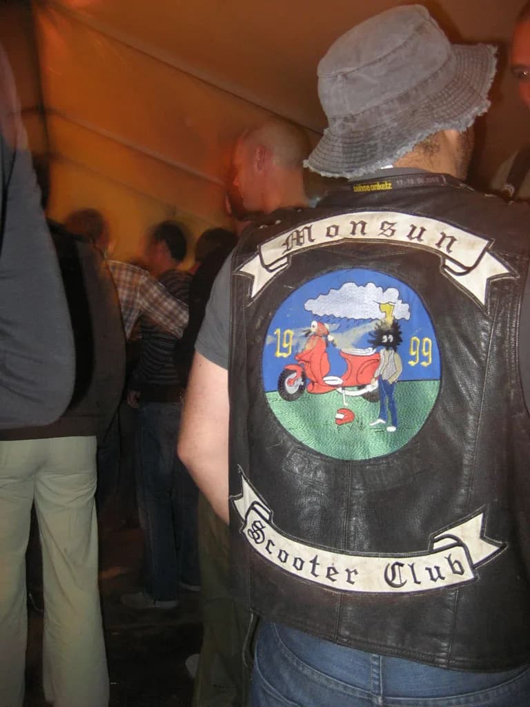 2006 Tholen
