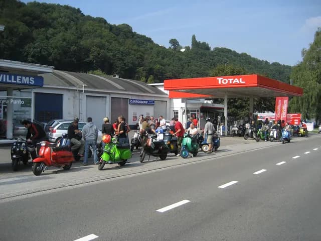 2006 Vespa run Luik