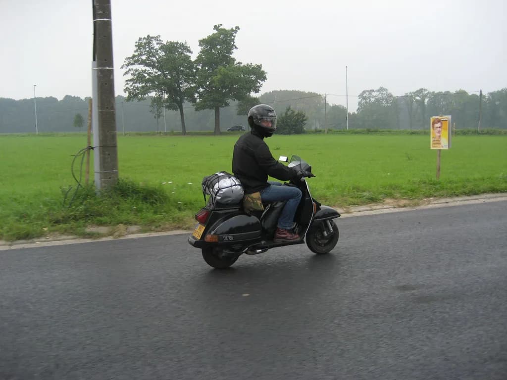 2006 Vespa run Luik