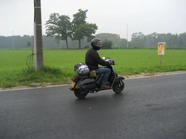 2006 Vespa run Luik