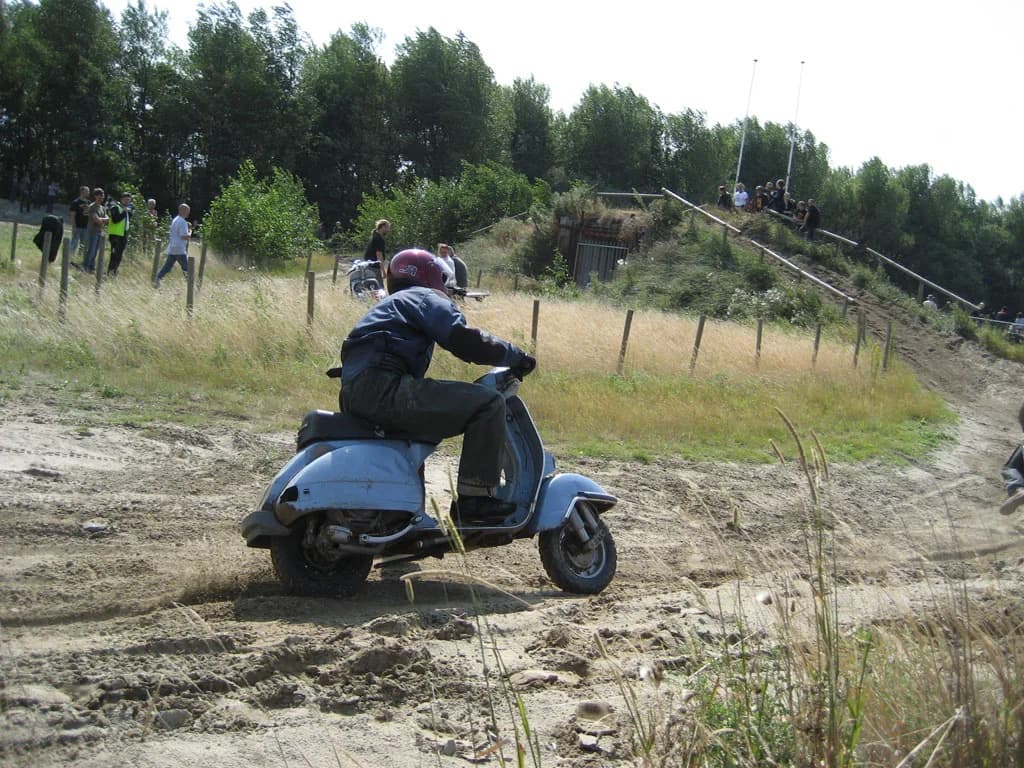 2006 Tholen