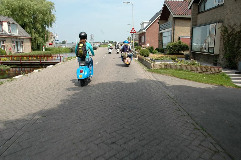 2005 HVC, AVC, Motoplanet ride