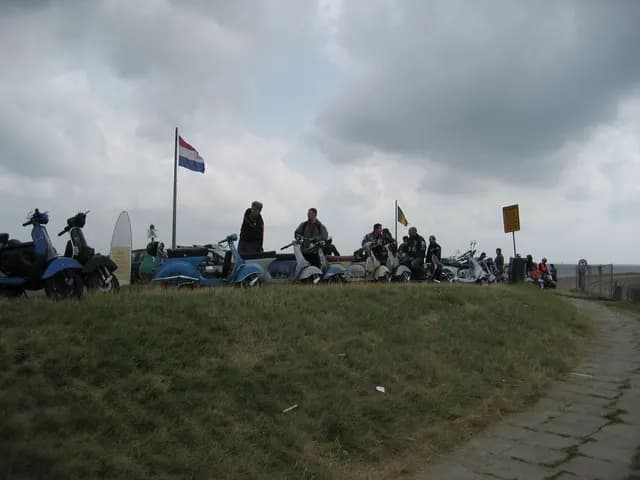 2006 Tholen