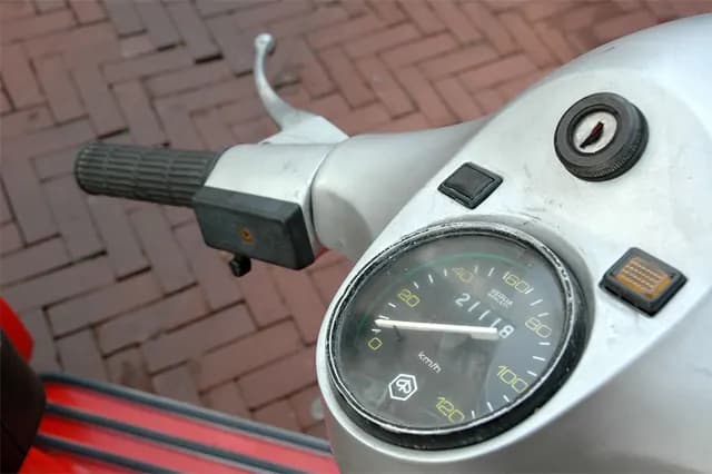 Vespa P177X, 1983