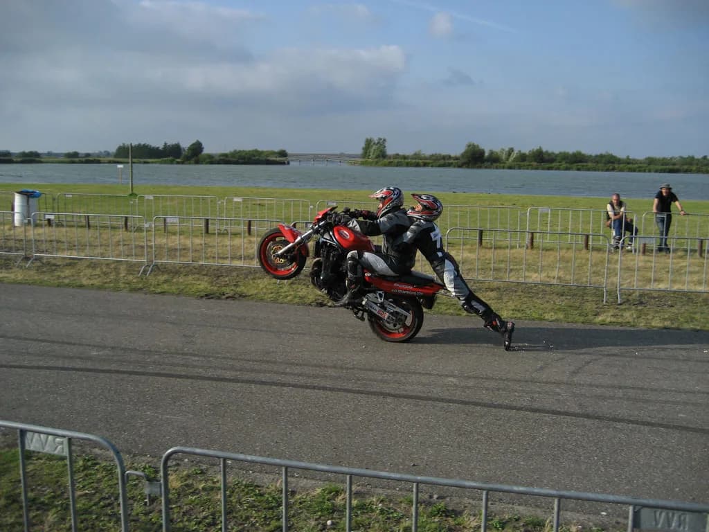 2006 Tholen