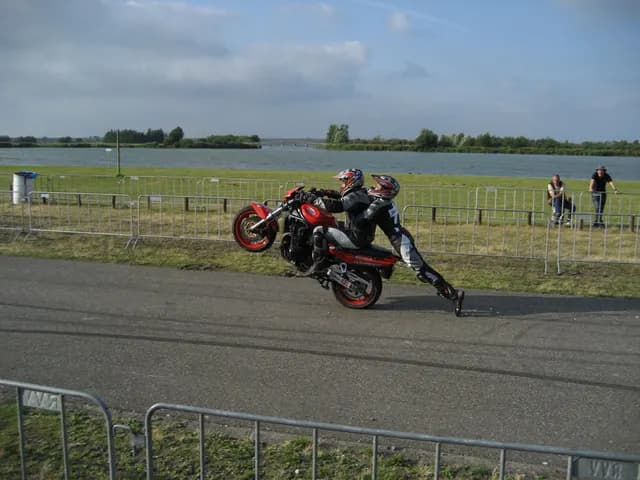 2006 Tholen