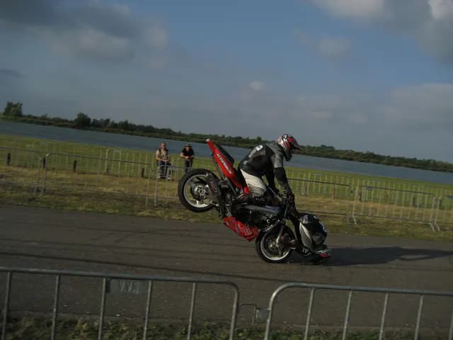 2006 Tholen