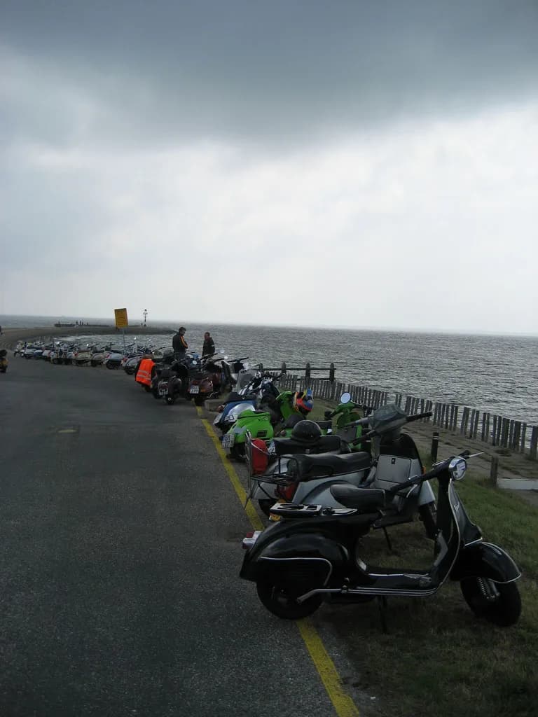 2006 Tholen