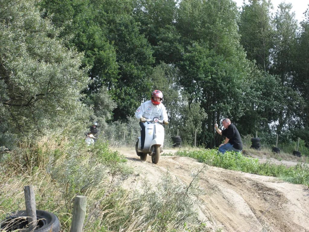 2006 Tholen