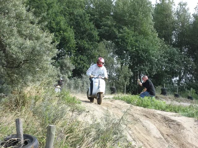 2006 Tholen