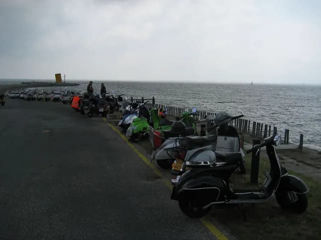 2006 Tholen