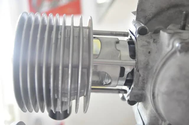 P200 Polini 221 - Engine Buildup