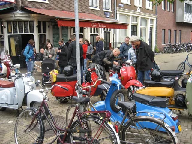 2006 Tholen