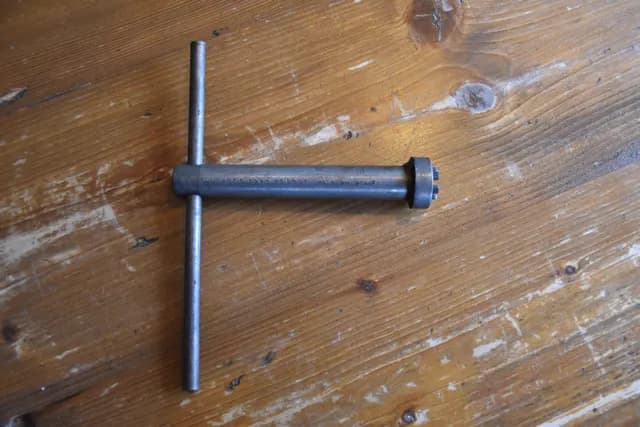 Vespa Tools