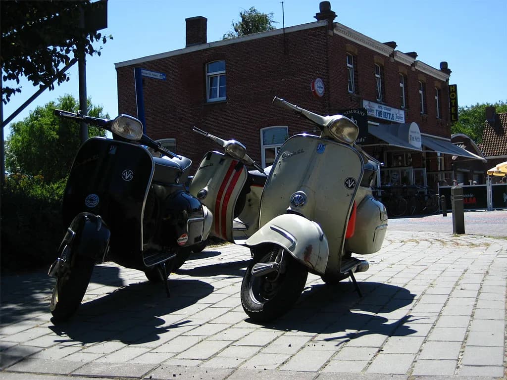 2006 AVC Hits Antwerp