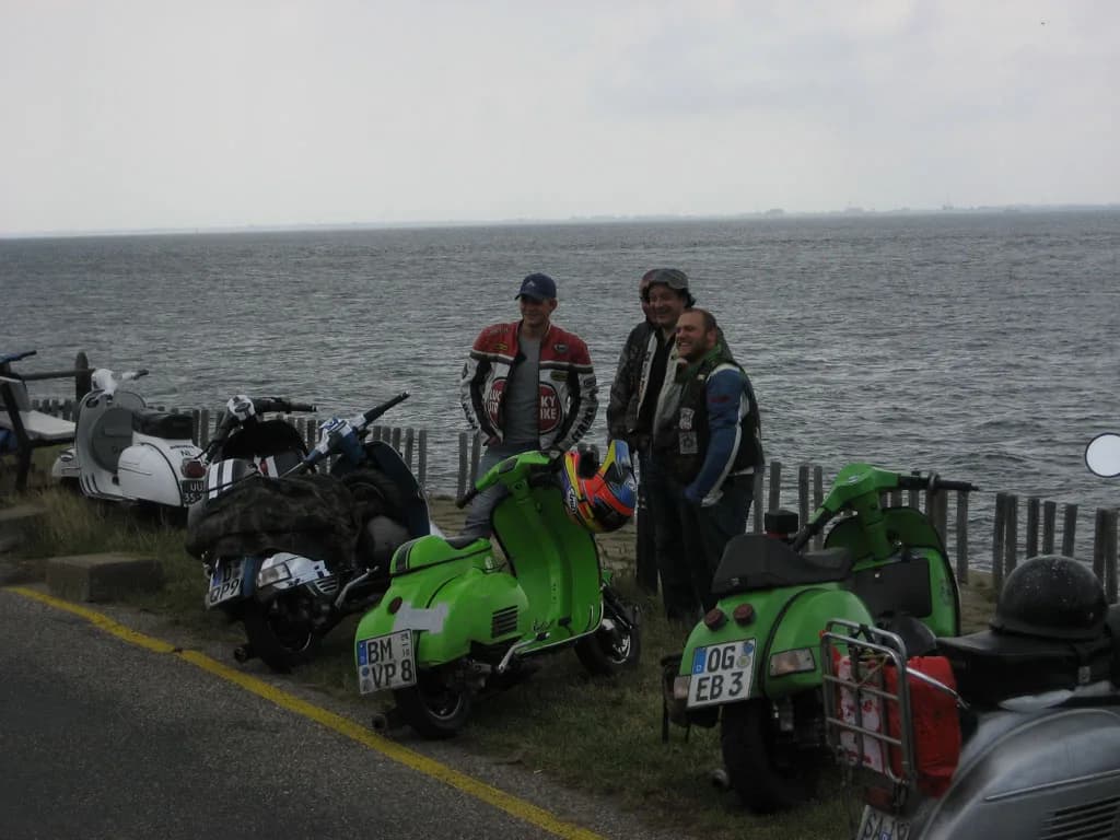 2006 Tholen