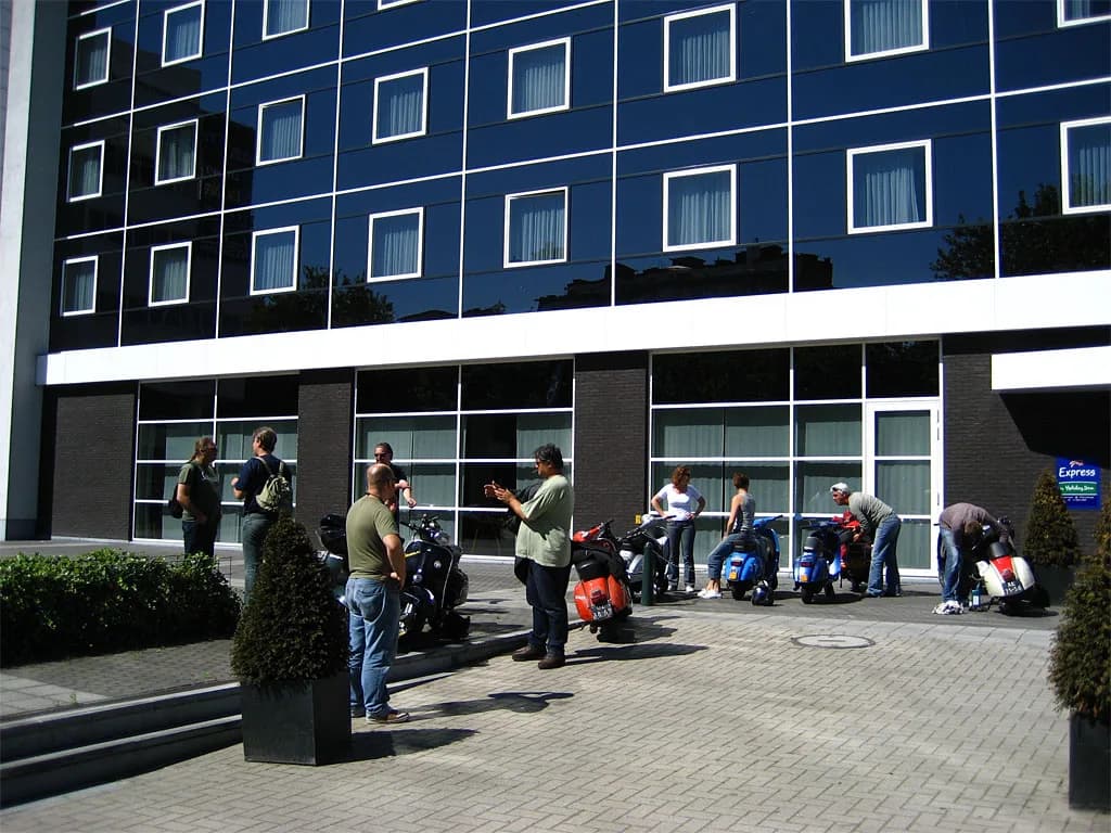 2006 AVC Hits Antwerp