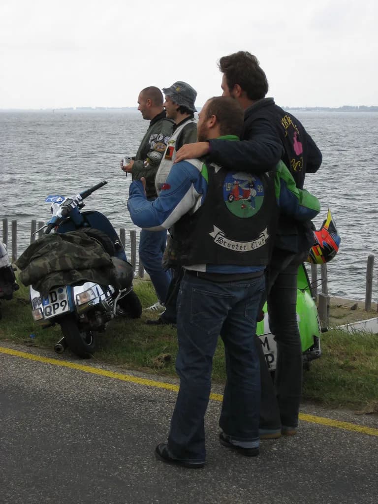 2006 Tholen