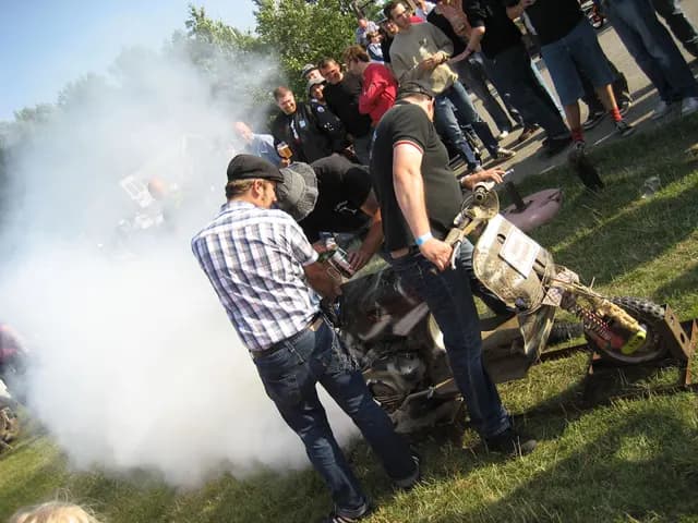 2006 Tholen