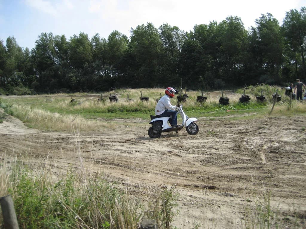 2006 Tholen