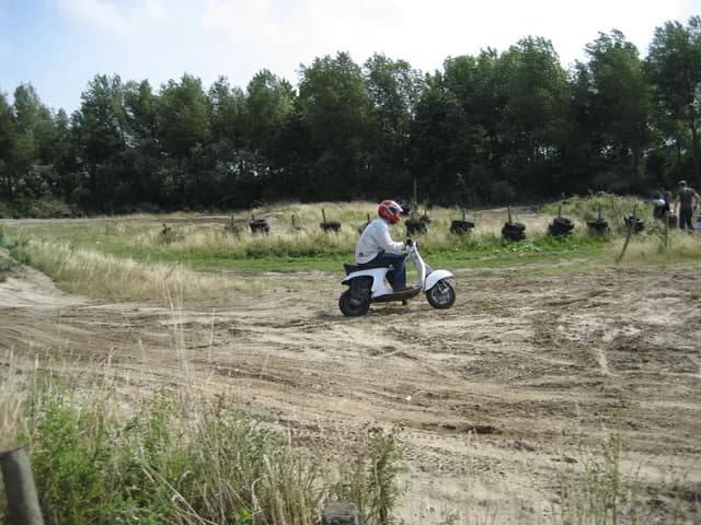 2006 Tholen