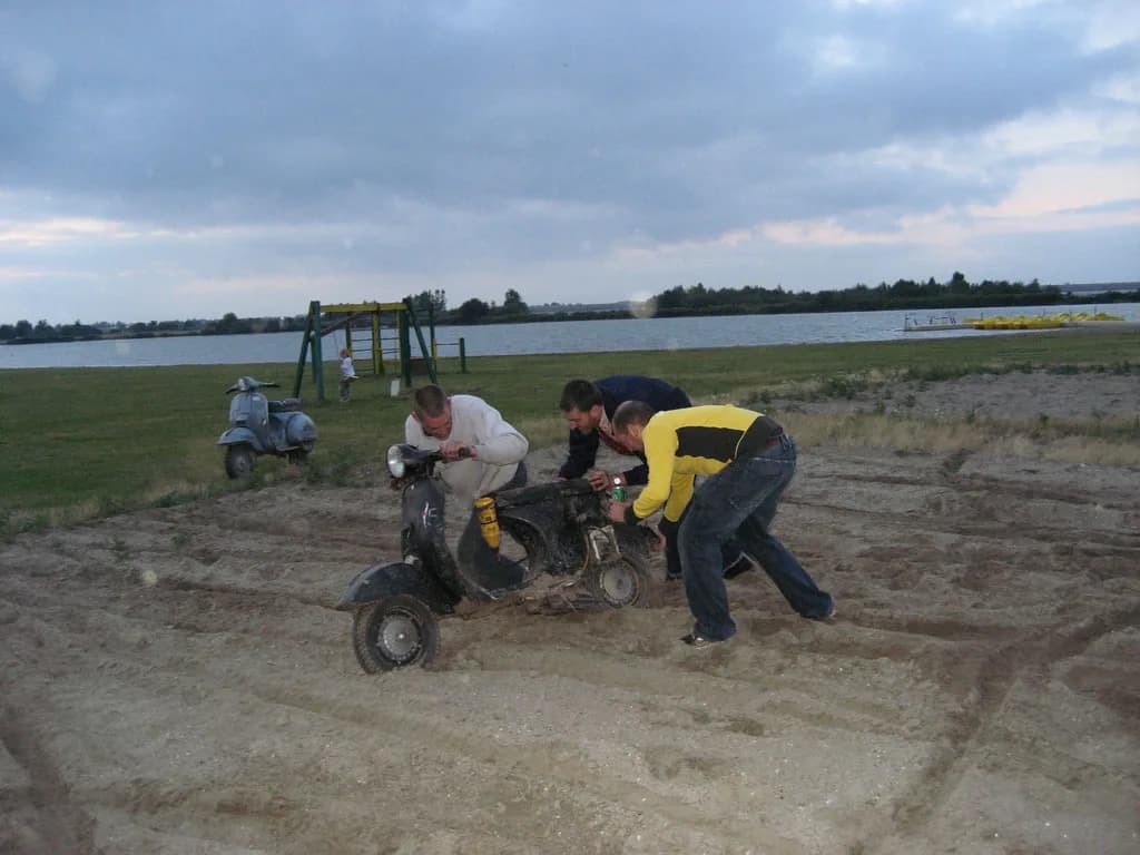 2006 Tholen